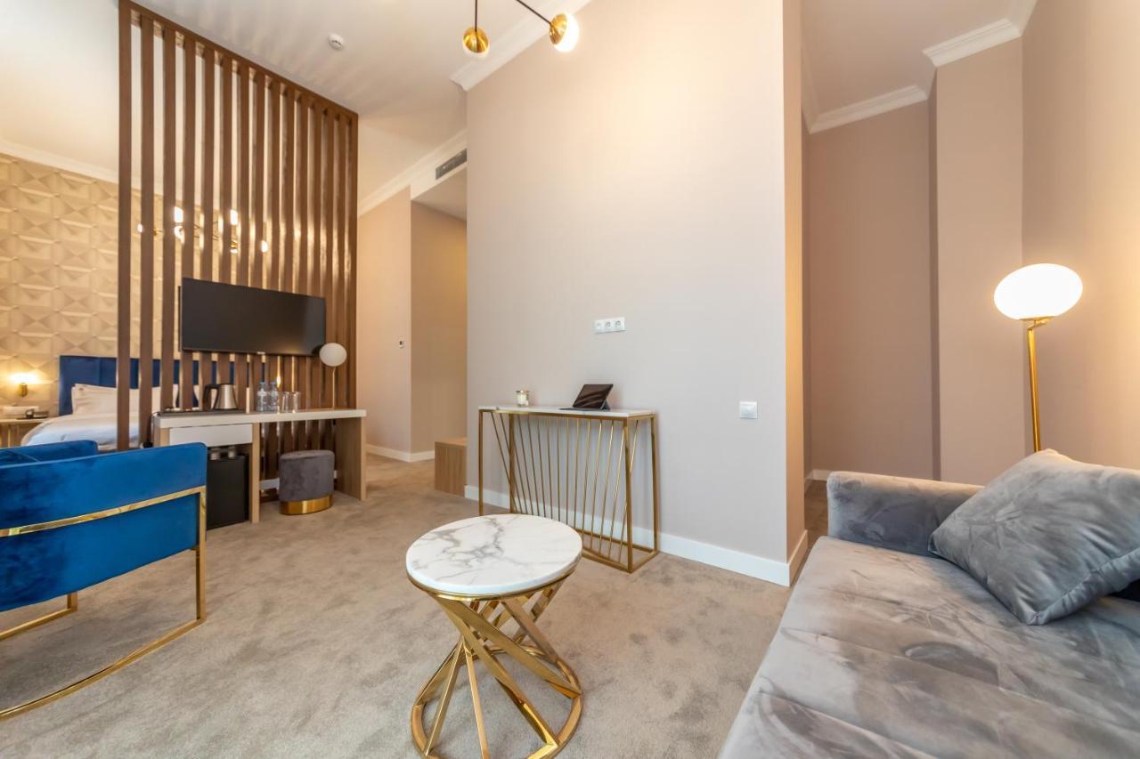 Newport Hotel كوتايسي المظهر الخارجي الصورة
