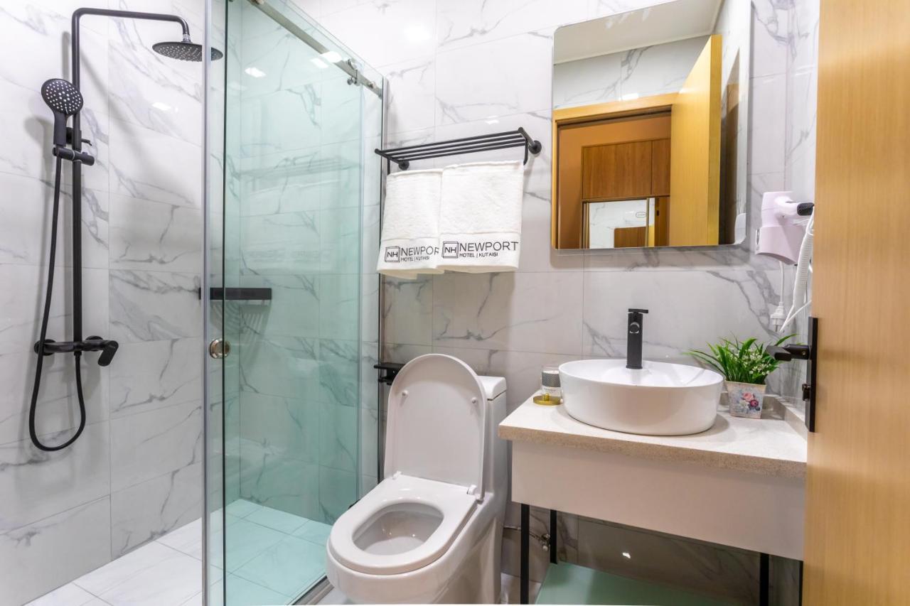 Newport Hotel كوتايسي المظهر الخارجي الصورة
