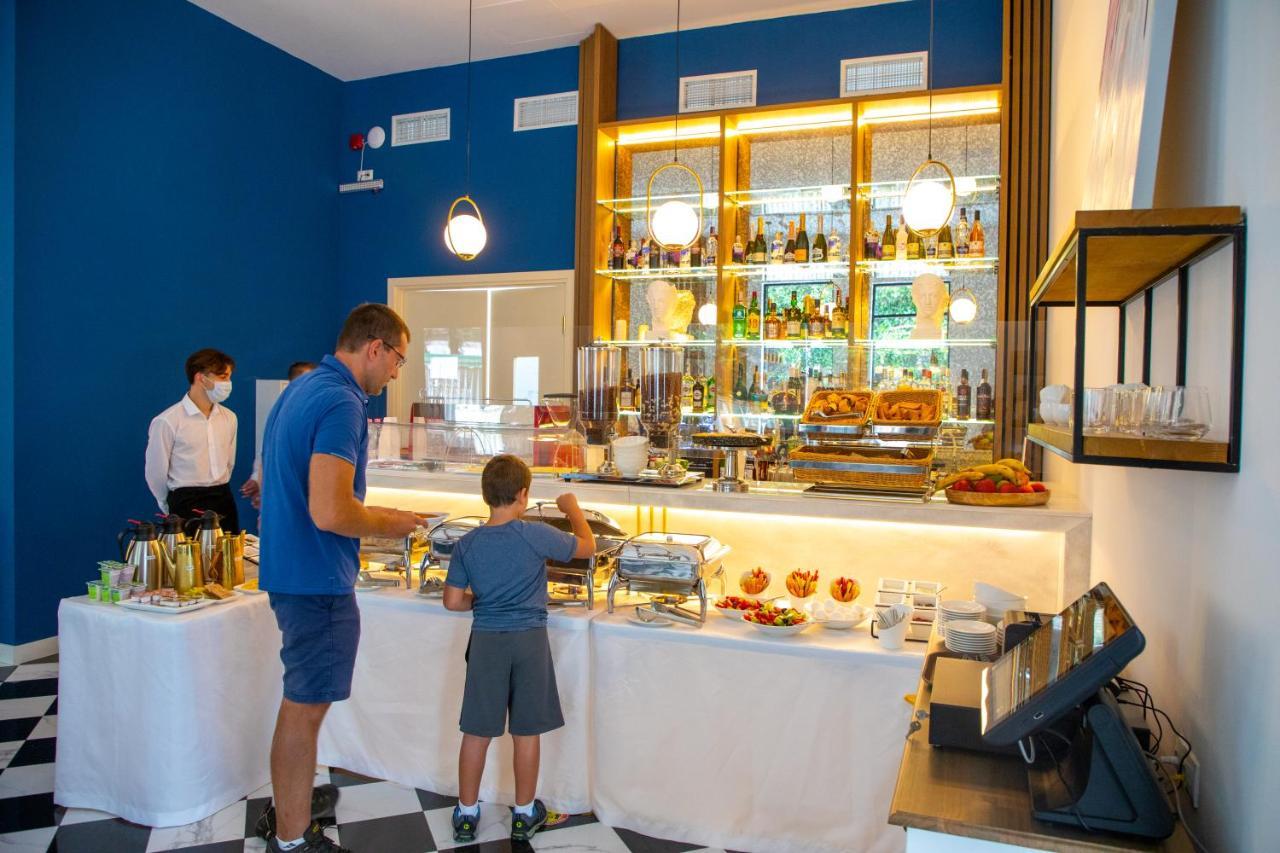 Newport Hotel كوتايسي المظهر الخارجي الصورة